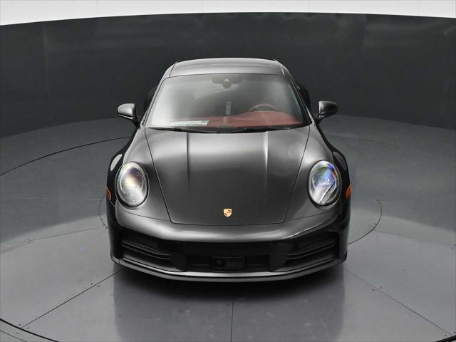 2025 Porsche 911 Carrera