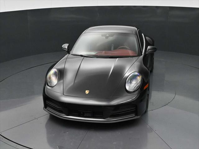 2025 Porsche 911 Carrera