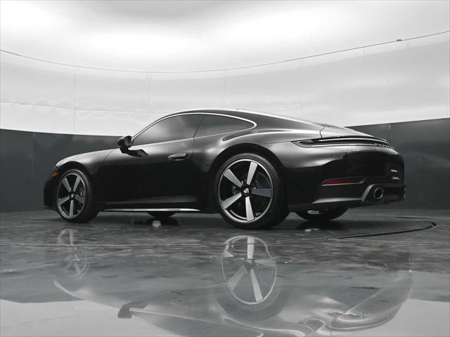 2025 Porsche 911 Carrera