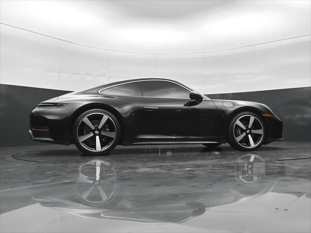 2025 Porsche 911 Carrera