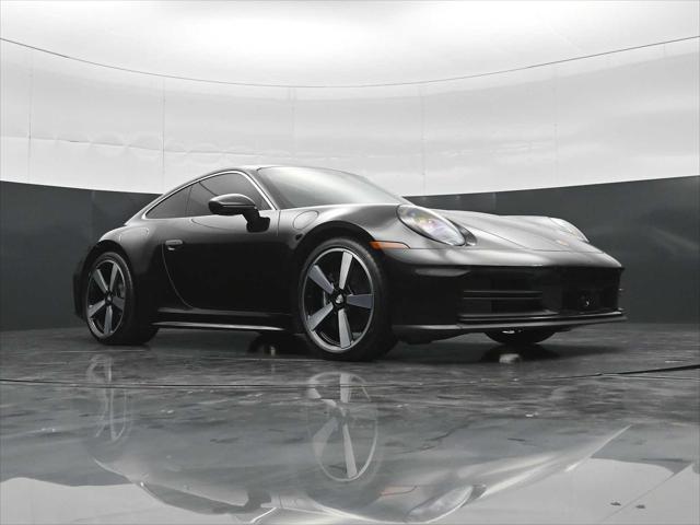 2025 Porsche 911 Carrera