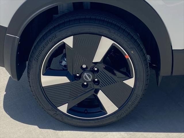 2025 Nissan Kicks SR FWD