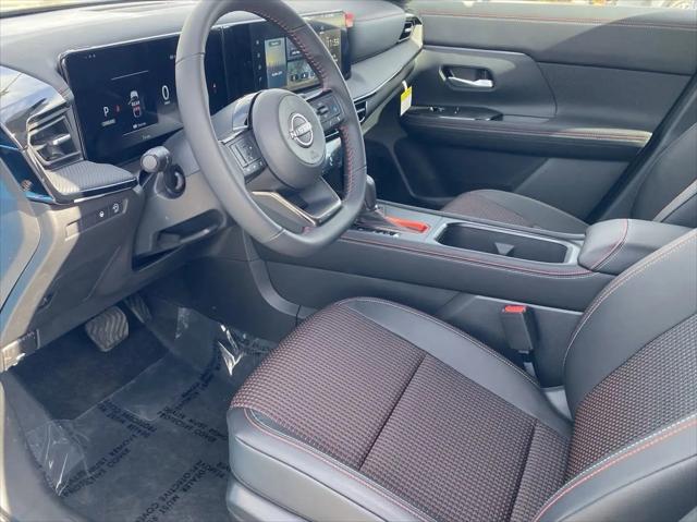 2025 Nissan Kicks SR FWD