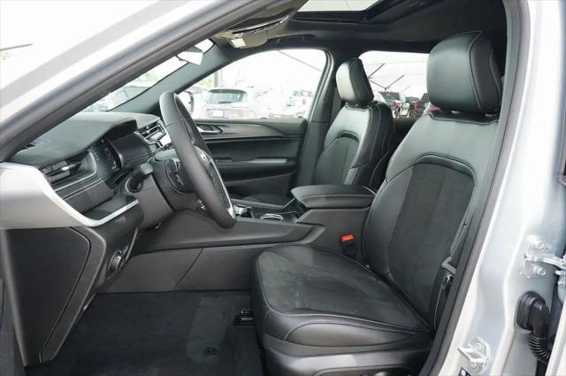 2025 Jeep Grand Cherokee L Altitude X 4x4
