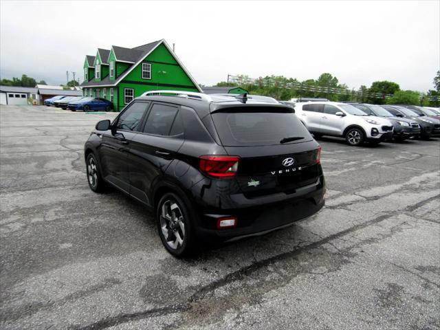 2022 Hyundai Venue SEL