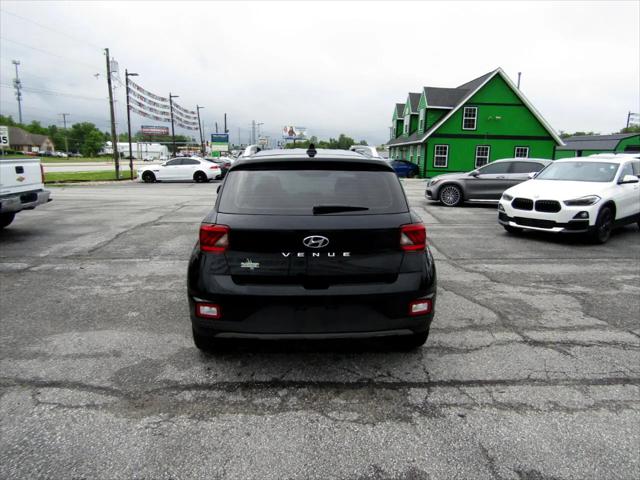 2022 Hyundai Venue SEL