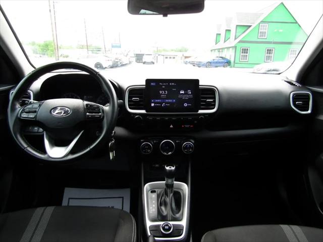 2022 Hyundai Venue SEL