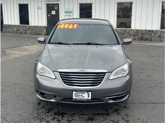 2013 Chrysler 200 LX