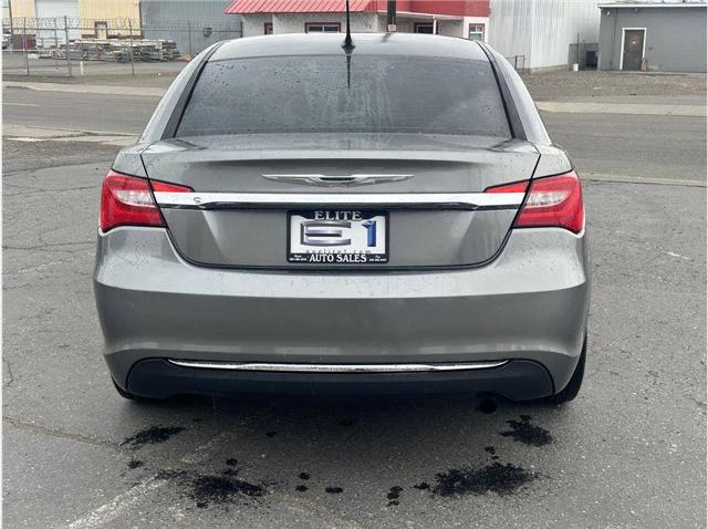 2013 Chrysler 200 LX