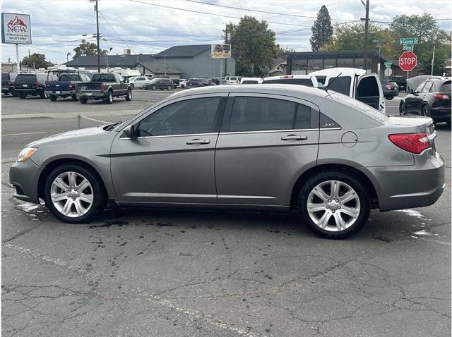 2013 Chrysler 200 LX