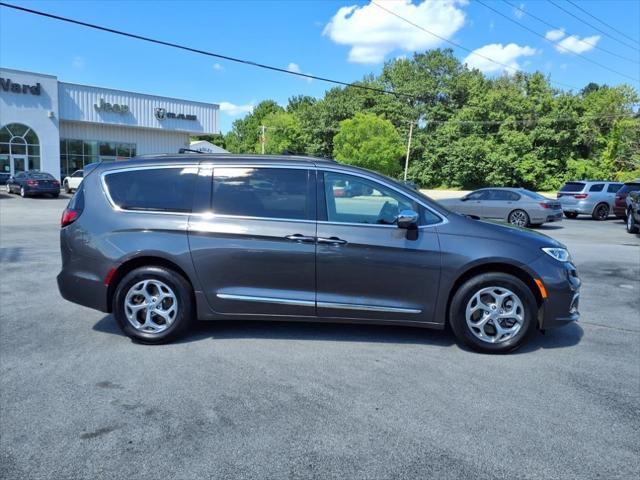 2022 Chrysler Pacifica Limited AWD