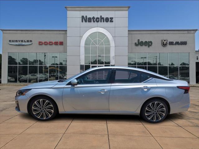 2023 Nissan Altima SL FWD