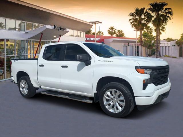 2023 Chevrolet Silverado 1500 4WD Crew Cab Short Bed Custom