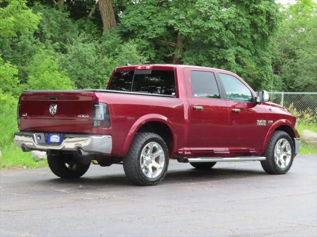 2017 RAM 1500 Laramie Crew Cab 4x4 57 Box