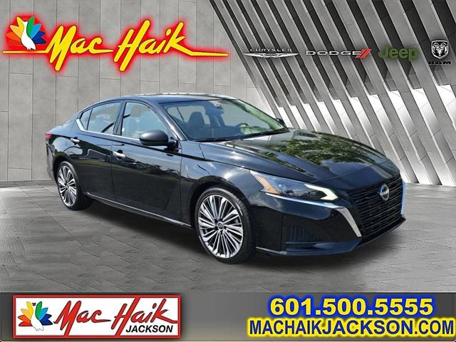 2023 Nissan Altima SL FWD