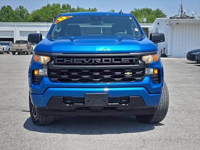 2023 Chevrolet Silverado 1500 4WD Crew Cab Short Bed Custom
