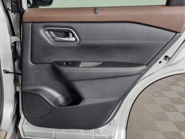 2023 Nissan Rogue Platinum FWD