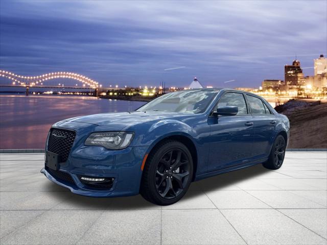 2023 Chrysler 300 Touring L