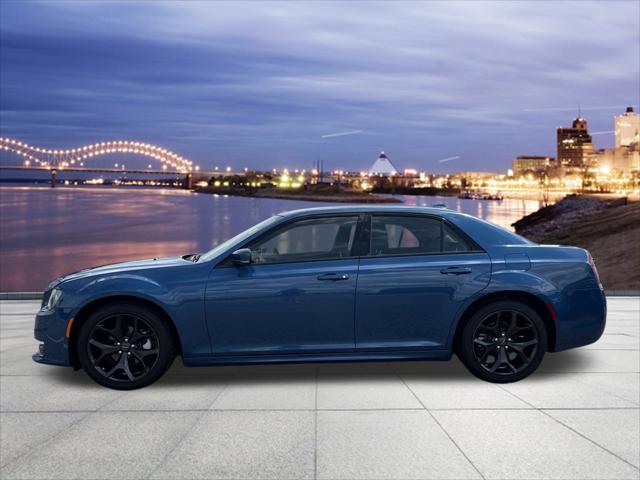 2023 Chrysler 300 Touring L