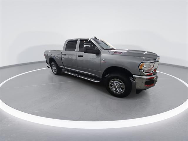 2024 RAM 2500 Tradesman Crew Cab 4x4 64 Box
