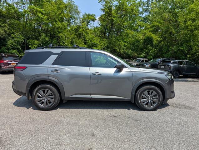 2022 Nissan Pathfinder SV 4WD