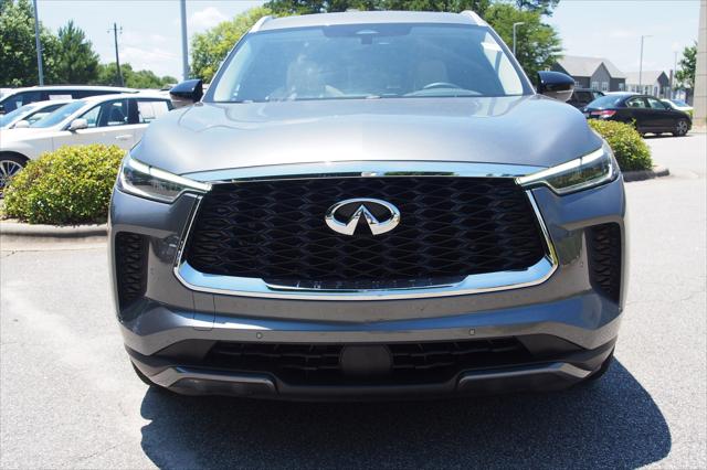 2022 INFINITI QX60 LUXE