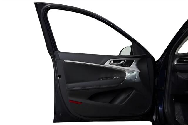 2026 Genesis G70 2.5T RWD Prestige