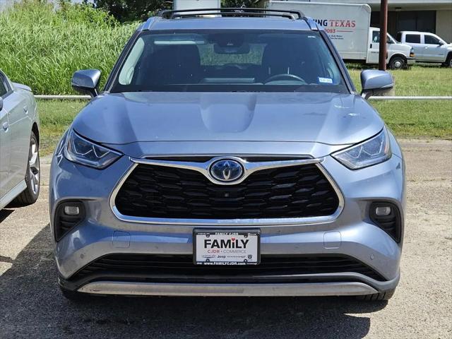 2022 Toyota Highlander Hybrid Platinum
