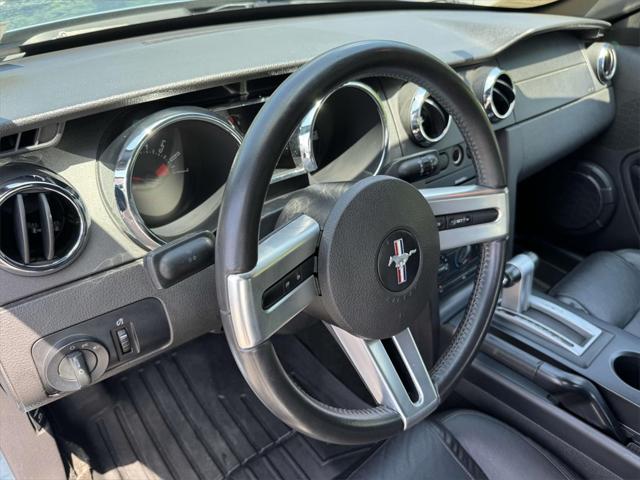 2005 Ford Mustang V6