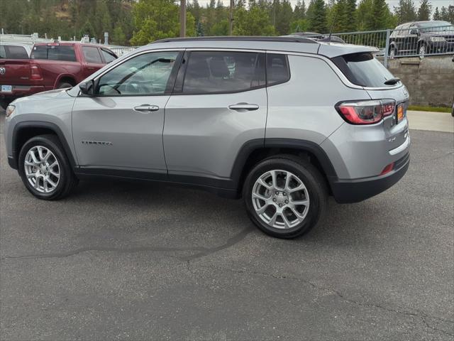 2023 Jeep Compass Latitude Lux FWD