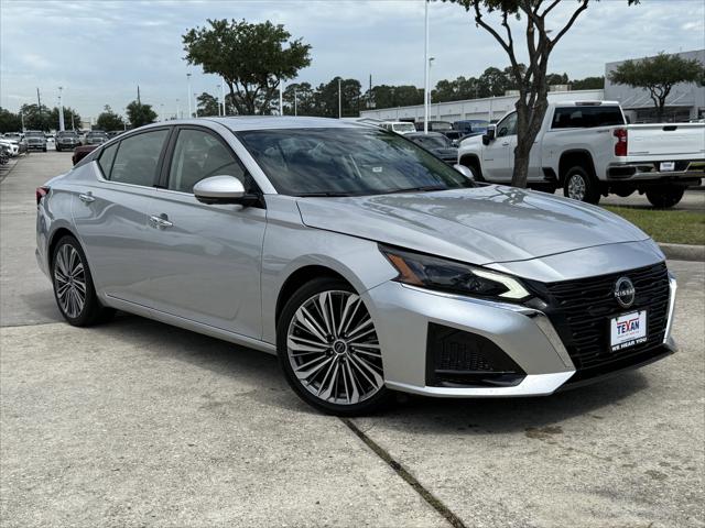 2023 Nissan Altima SL FWD