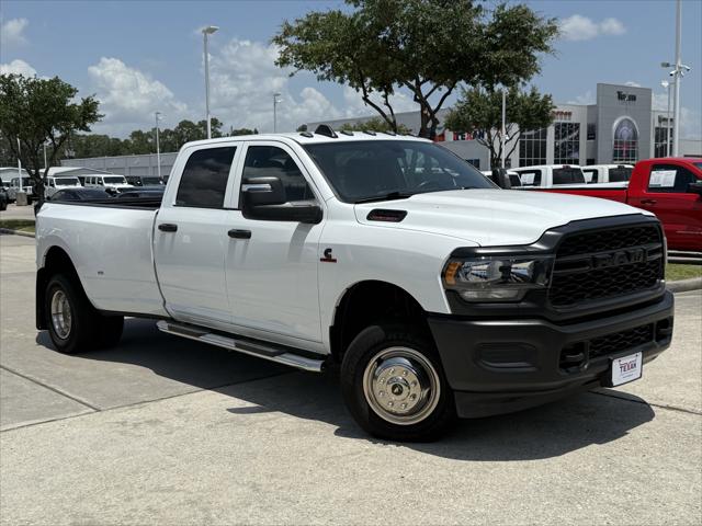 2024 RAM 3500 Tradesman Crew Cab 4x4 8 Box