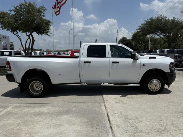 2024 RAM 3500 Tradesman Crew Cab 4x4 8 Box