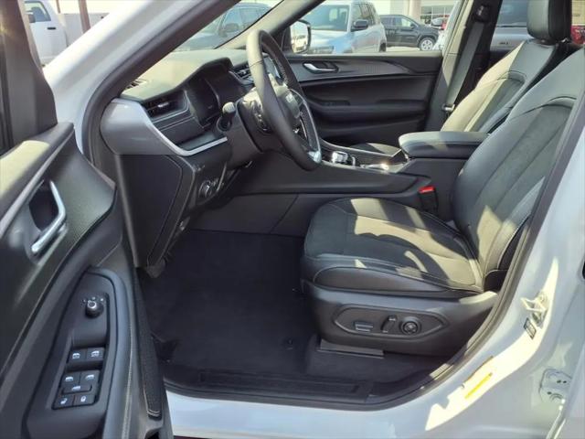 2025 Jeep Grand Cherokee L Altitude X 4x4