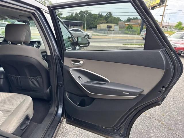 2017 Hyundai Santa Fe SE