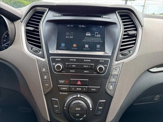 2017 Hyundai Santa Fe SE