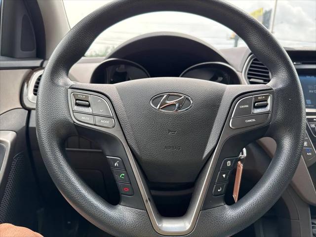 2017 Hyundai Santa Fe SE