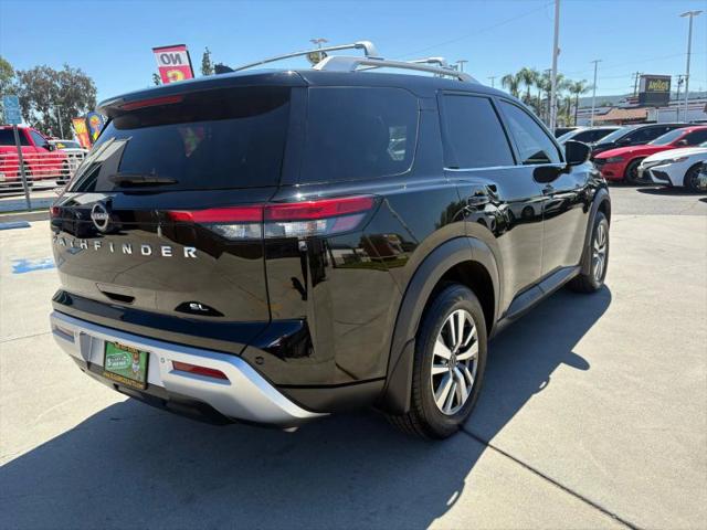 2023 Nissan Pathfinder SL FWD