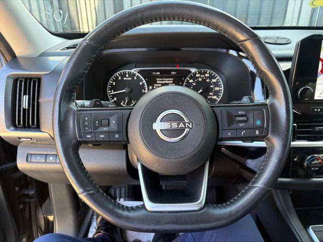 2023 Nissan Pathfinder SL FWD