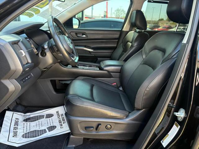 2023 Nissan Pathfinder SL FWD