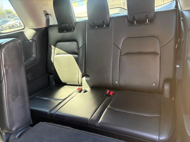 2023 Nissan Pathfinder SL FWD