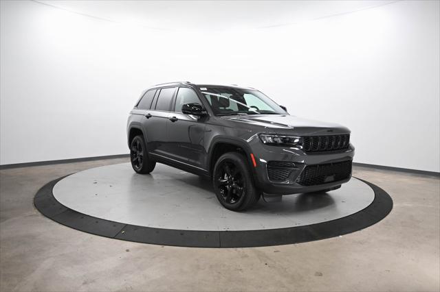 2023 Jeep Grand Cherokee Altitude 4x2