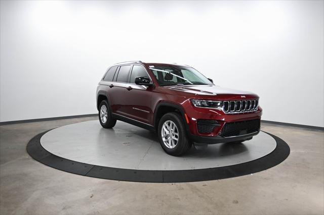 2023 Jeep Grand Cherokee Laredo X 4x4