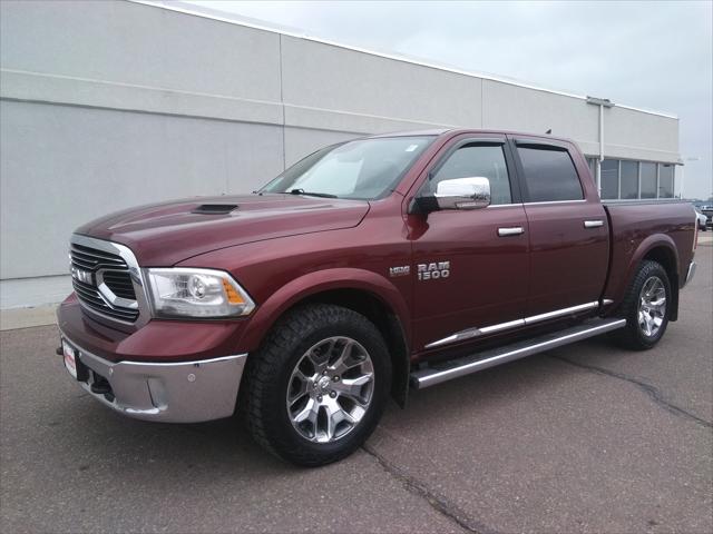 2017 RAM 1500 Limited Crew Cab 4x4 57 Box 2017 RAM 1500 Limited Crew Cab 4x4 57 Box