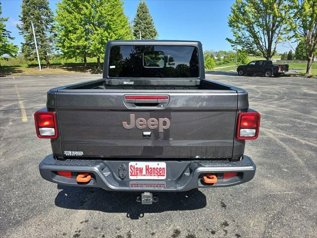 2022 Jeep Gladiator Sport