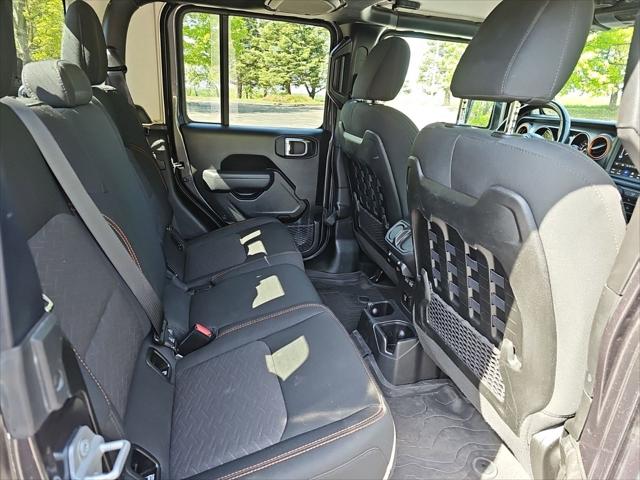 2022 Jeep Gladiator Sport