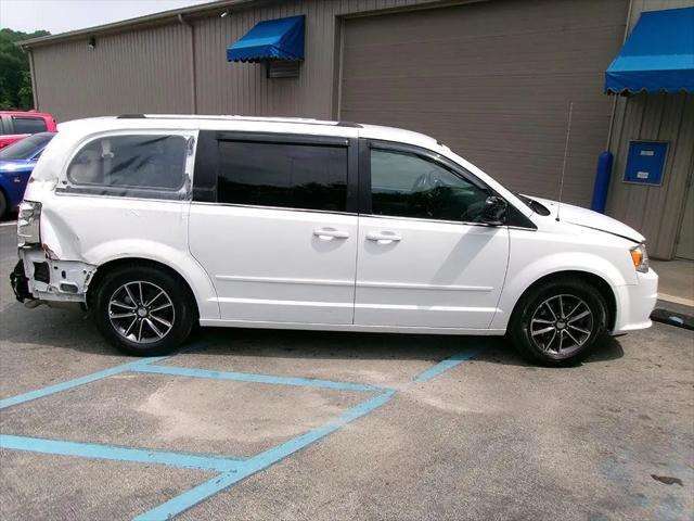 2017 Dodge Grand Caravan SXT for sale in Mt Pleasant, PA