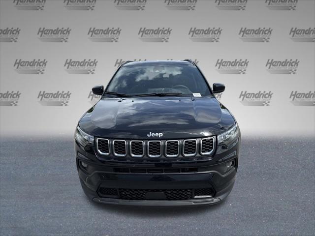 2025 Jeep Compass COMPASS LATITUDE 4X4