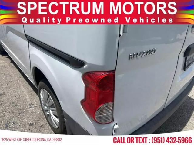 2017 Nissan NV200 S