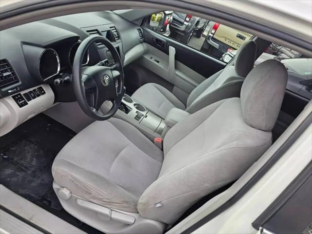 2012 Toyota Highlander SE